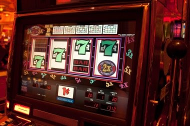major55 Qiu Qiu card game table interface with player hands and dealer hand
